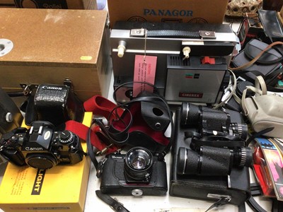 Lot 335 - Group of vintage cameras, filming equipment and accessories