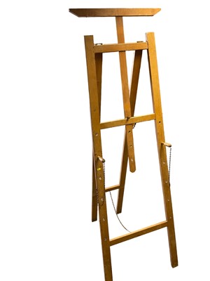 Lot 248 - Artists easel