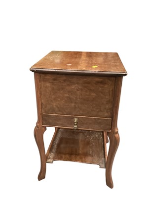 Lot 1235 - Walnut sewing table with hinged lid and drawer below