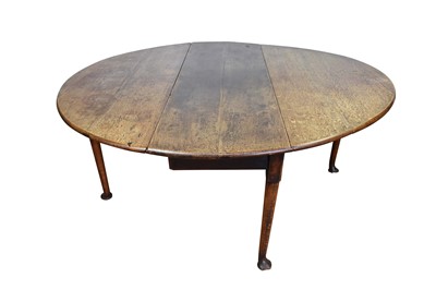 Lot 1359 - Large mid 18th century oak drop leaf dining table