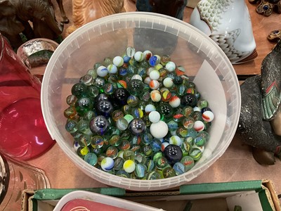 Lot 455 - Collection of vintage marbles