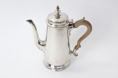 Lot 153 - Early 20th century silver coffee pot of tapering cylindrical form, in the George II style