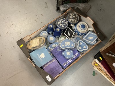 Lot 481 - Collection of Wedgwood Jasperware items