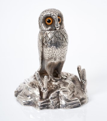 Lot 179 - Victorian silver plated inkstand in the form of an owl