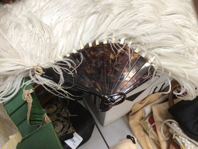 Lot 2113 - 1930's Ostrich feather cape and two fans.
