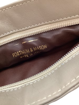 Lot 2090 - Fortnam & Masons small cream woven leather