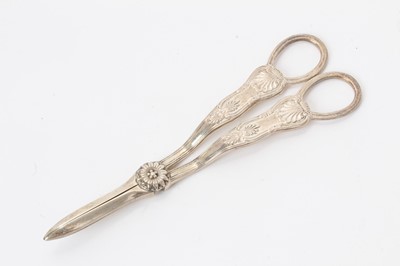 Lot 204 - Pair Edwardian silver grape scissors, with Kings pattern handles (Sheffield 1906)