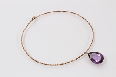 Lot 361 - 9ct gold rope twist torque necklace/choker, London 1975, approximately 37.5cm. Together with an amethyst pendant.