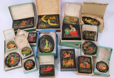 Lot 679 - Collection of 16 Russian papier-mâché boxes