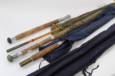 Lot 2582 - Group of sea and fresh water fishing rods