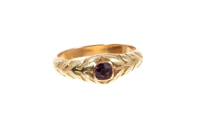 Lot 476 - 19th century two-colour gold amethyst single stone ring