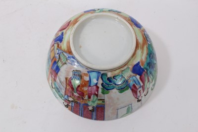 Lot 22 - 19th century Chinese famille rose bowl