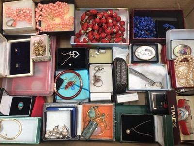 Lot 41 - Group of vintage costume jewellery, watches and bijouterie to include silver and cultured pearls brooch, rings, bracelets, cultured pearl necklace, coral bead necklaces etc