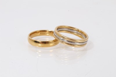 Lot 471 - Two wedding rings