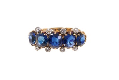 Lot 412 - Late Victorian blue sapphire five stone ring