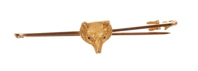 Lot 417 - Late Victorian gold fox mask bar brooch