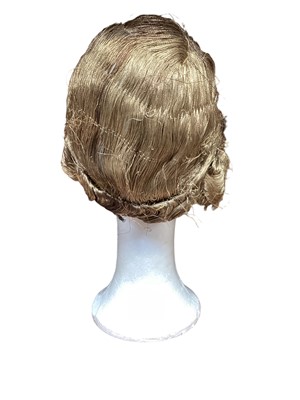 Lot 2145 - 1920s mannequin wig