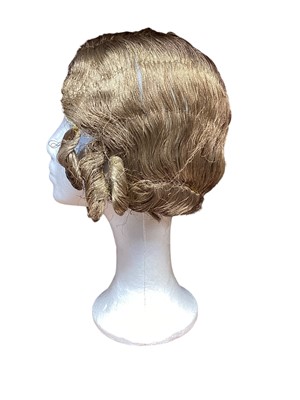 Lot 2145 - 1920s mannequin wig