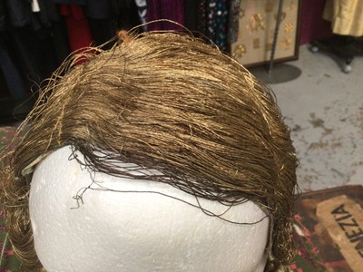 Lot 2145 - 1920s mannequin wig