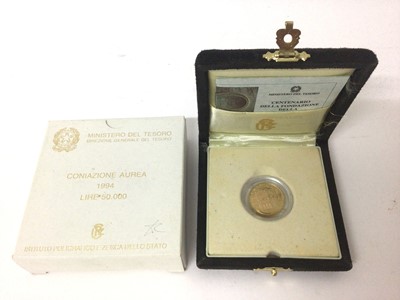 Lot 445 - Italy - Gold proof Lire 50,000 'Ministero Del Tesoro' commemorative coin 1993 (N.B. Diameter 20mm, Wt. 7.5gms, gold content 900/1000) (1 coin)