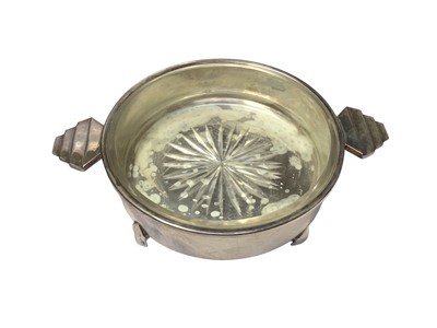 Lot 78 - Art Deco silver two handled dish with glass liner (Birmingham 1936), 11cm diameter