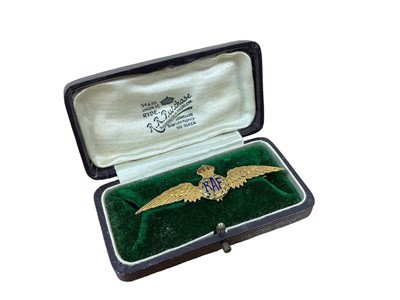 Lot 839 - Second World War 9ct gold and enamel RAF wing brooch, marked 9ct to reverse, in fitted case.