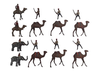 Lot 1905 - Selection of lead soldiers including mounted camel riders, cavalary and infantry ( qty)