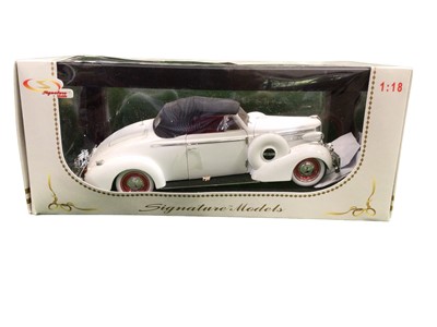 Lot 1936 - Selection of 1:18 scale diecast American Classic Cars by various manufacturers including 1941 Chevrolet convertible, 1956 Lincoln Premiere, 1967 Plymouth Belvedere II, 1957 Studebaker Golden Hawk (...