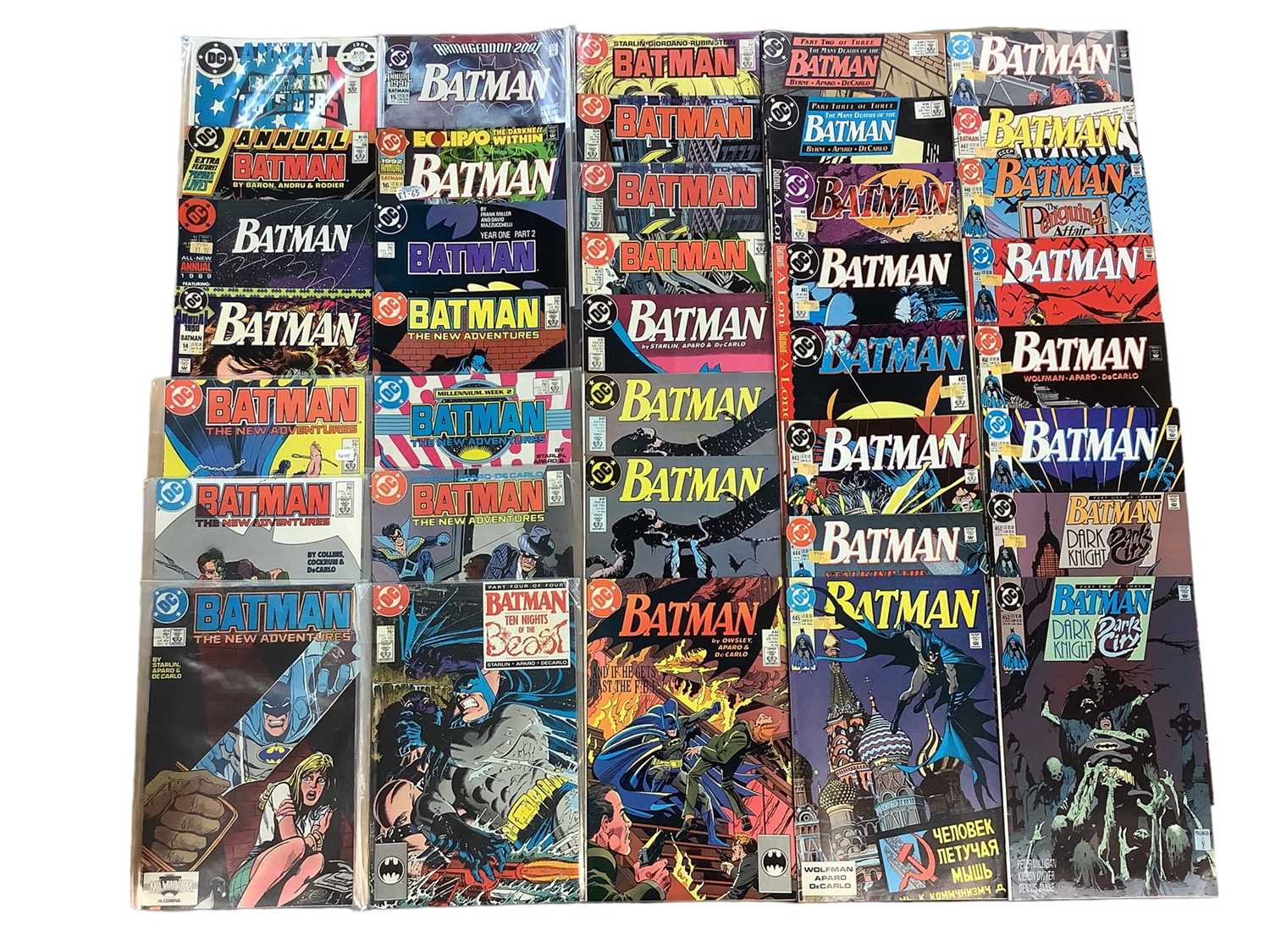 Lot 162 - DC Comics (1987-93) Batman. #405 #408-410 #414-416 #420 #421 #424 #425 #430-432 #434 #435 #440-499 together with a selection of annuals
