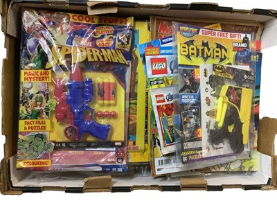 Lot 190 - Box of Marvel Comics magazines, to include The Titans weekly magazine (1976), Rampage monthly #3 and #4, Secret Wars 2 magazines, Battle action force weekly magazines, together with other related m...