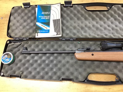 Lot 1001 - SMK19 .22 calibre break action air rifle, with an AGS scope, in a hard plastic case