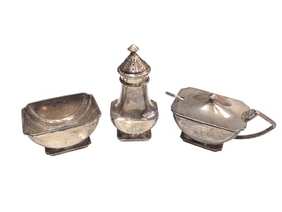 Lot 182 - Art Deco three piece silver cruet set (Birmingham 1937)