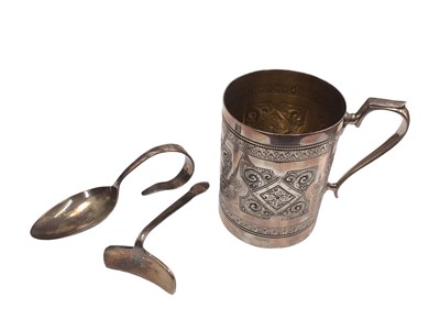 Lot 183 - Victorian silver christening cup in fitted case, and a silver baby's spoon and pusher set, also in fitted case