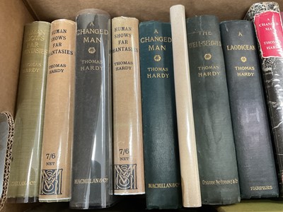 Lot 1719 - Thomas Hardy novels and others (1 box)