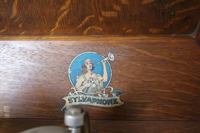 Lot 2229 - Sylvaphone wind up record player