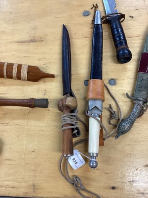 Lot 935 - Collection of knives to include a Malayan Kris and a Divers type knife (qty)