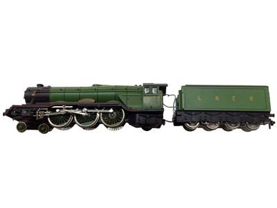 Lot 1980 - Trix OO gauge LNER 4-6-2 tender locomotive "A H Peppercorn" 525, boxed 1186 and LNER 4-6-2 tender locomotive "Flying Scotsman" 4472, box 1180 (2)