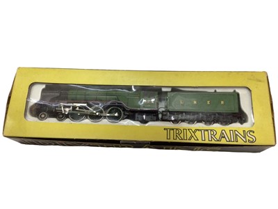 Lot 1980 - Trix OO gauge LNER 4-6-2 tender locomotive "A H Peppercorn" 525, boxed 1186 and LNER 4-6-2 tender locomotive "Flying Scotsman" 4472, box 1180 (2)