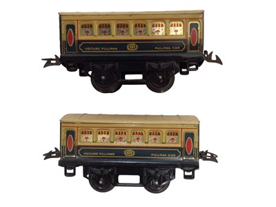Lot 1982 - Hornby O gauge clockwork tinplate 0-4-0 tender locomotive with French Pullman carriages, accessories and track, plus SNCF 3 rail diesel 1B1-711 and track