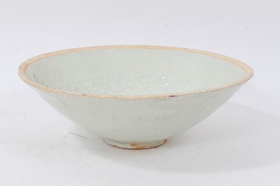 Lot 46 - Song type bowl