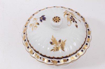 Lot 38 - A Flight Worcester blue and gilt decorated sucrier and cover, circa 1790