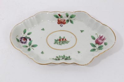 Lot 69 - A Worcester spoon tray, painted with flowers, circa 1770