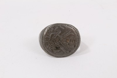 Lot 682 - Late Medieval pewter armorial ring