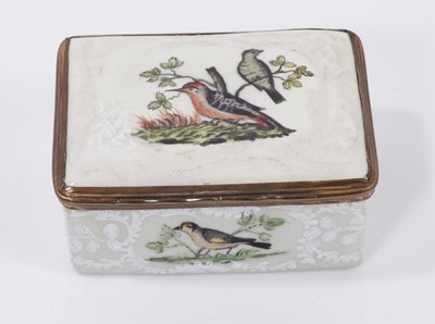 Lot 730 - An 18th century enamel box, painted with birds