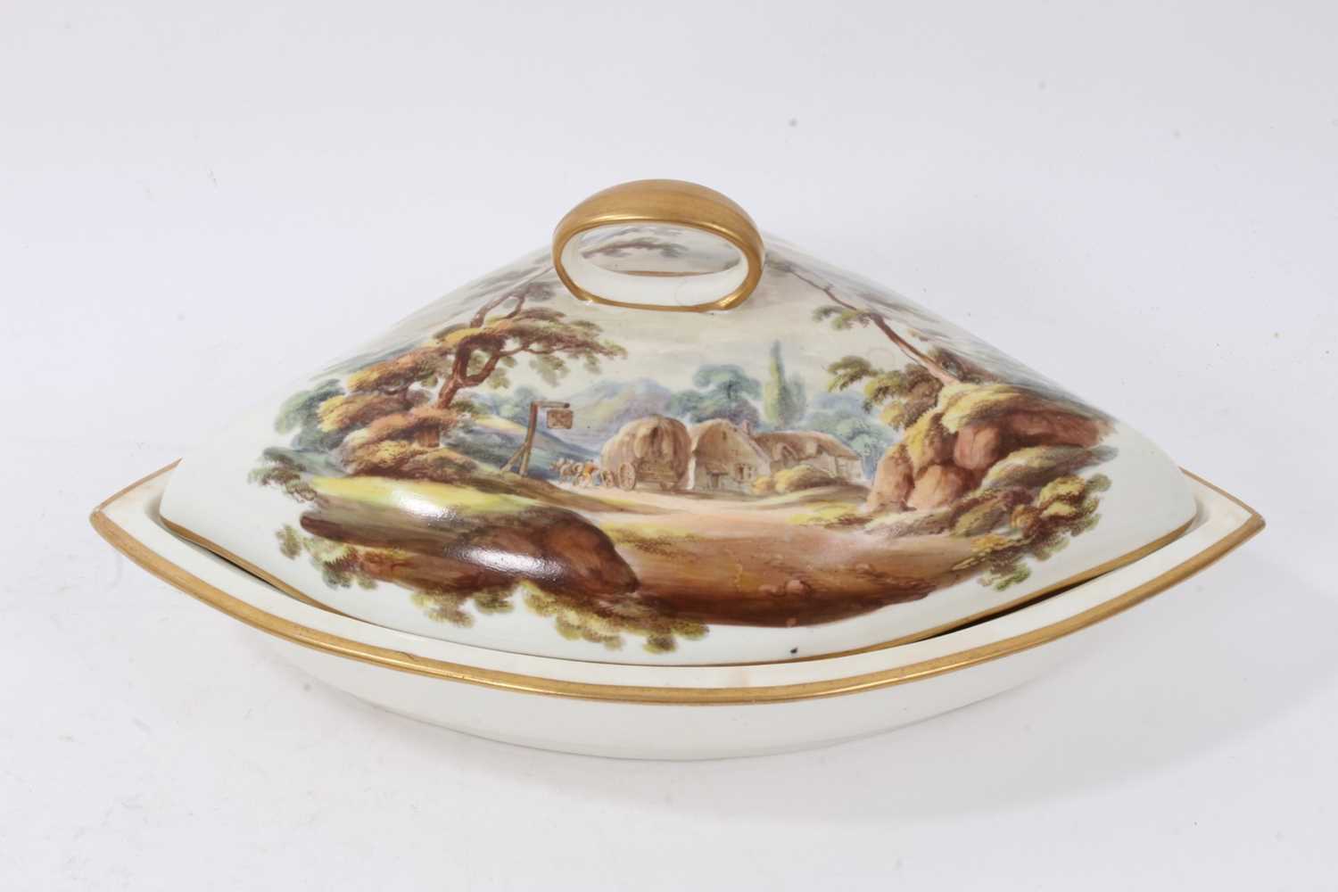 Lot 94 - A fan shaped dish and cover, from a supper set, circa 1800-10
