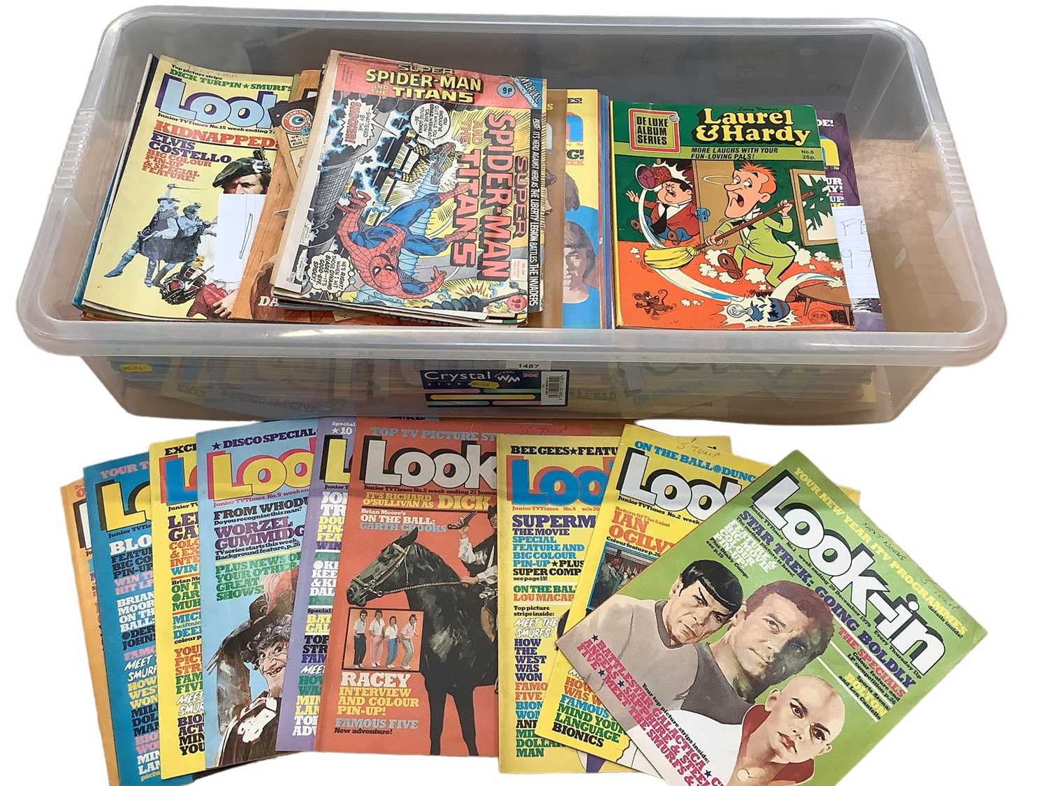 Lot 1487 - Collection of Look In magazines