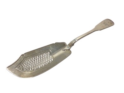 Lot 269 - George IV silver Fiddle pattern fish slice of typical form, with pierced decoration