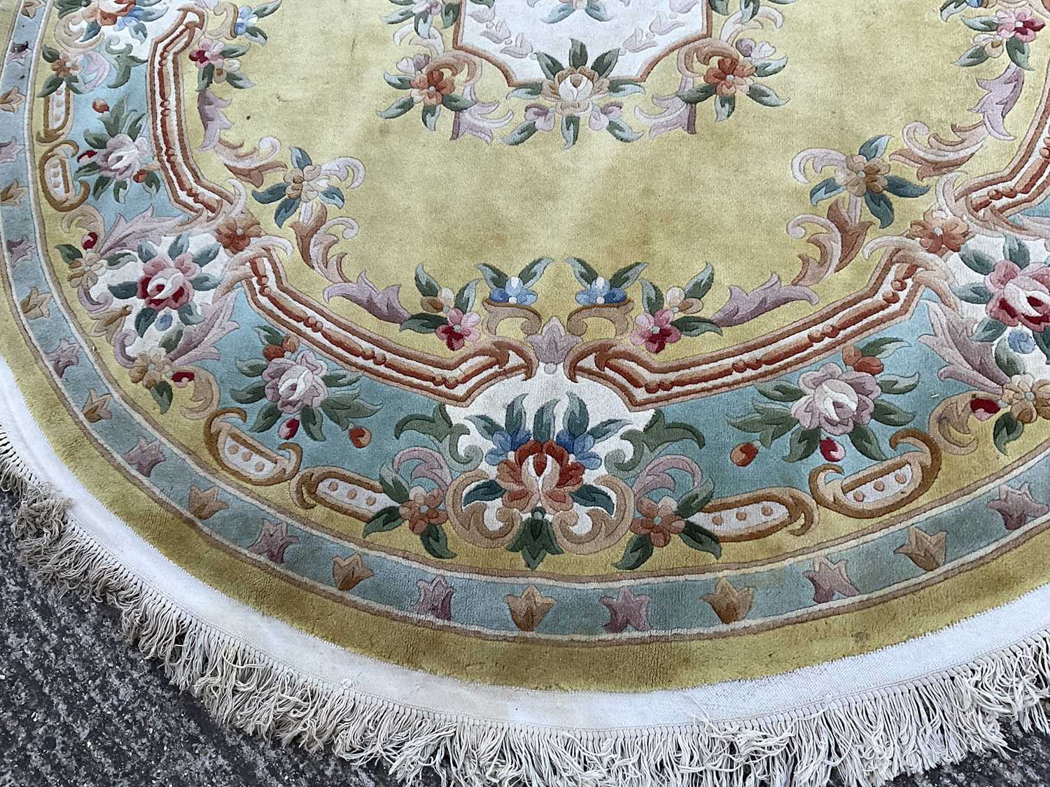 Lot 1336 - Circular Aubusson style Chinese rug and