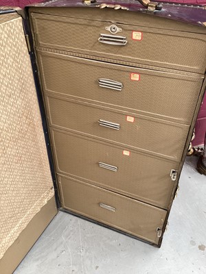 Lot 1165 - Vintage steamer trunk