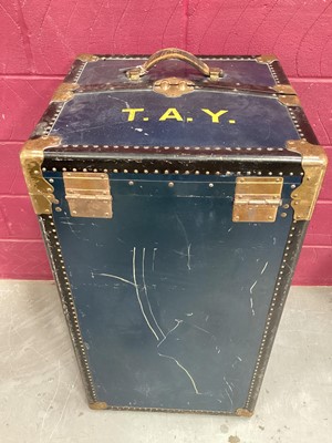Lot 1165 - Vintage steamer trunk